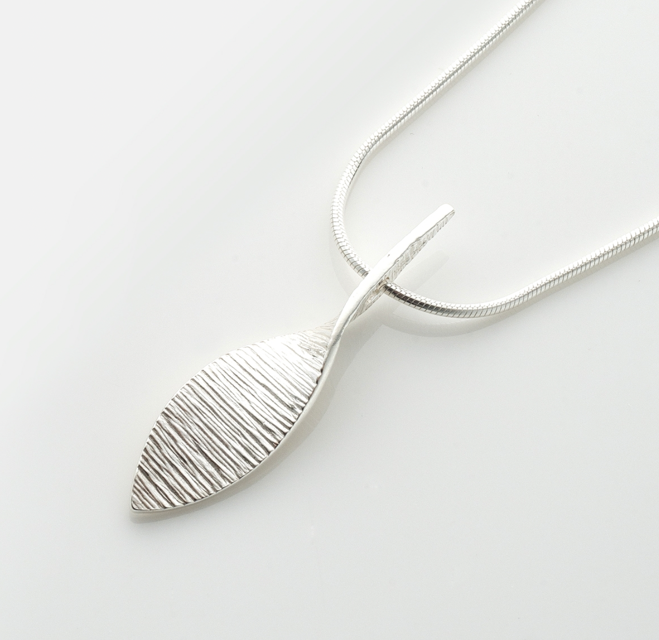 Bean RI Silver Necklace Medium