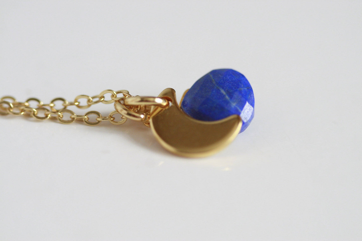 Kaiko - Dainty Crystal Necklace | Lapis Lazuli