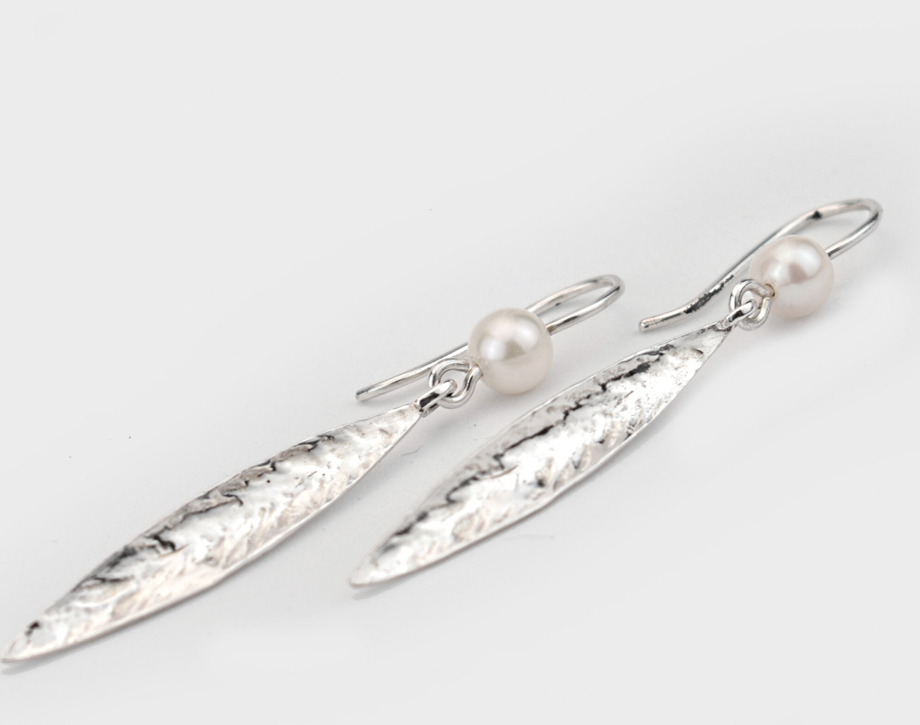 Single Leaf With Pearl Silver Earrings