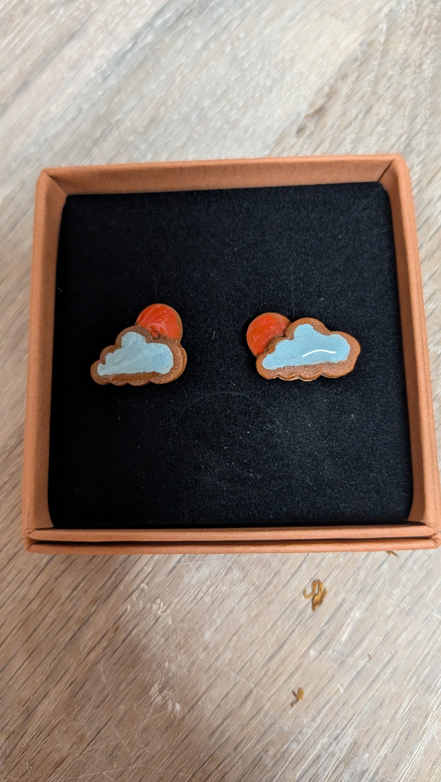 Brookwood Cloud Blue/ Red earrings